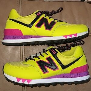 New Balance Ladies Sz 6.5 New Balance Sneakers.EUC